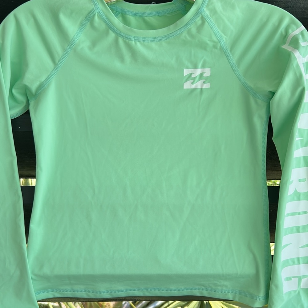 Billabong Rash Guard - Picture 3 of 5